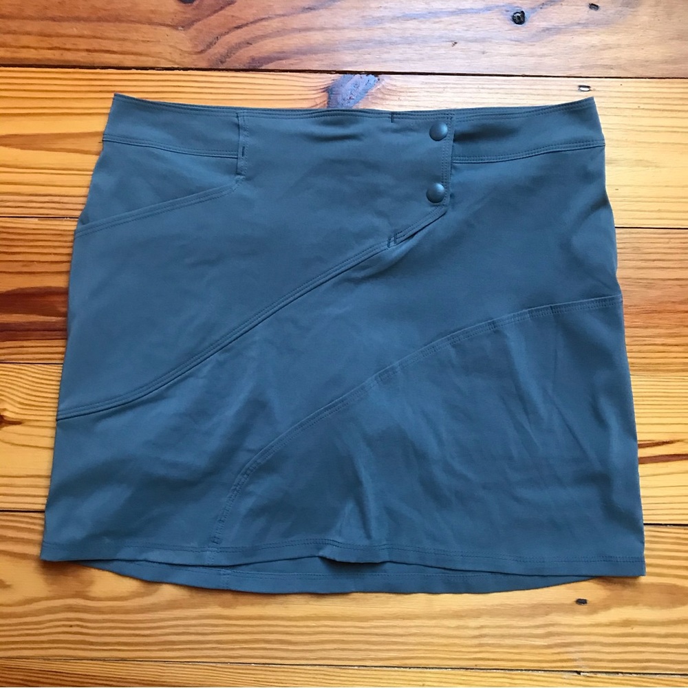 Toad & Co. Dark Grey Stretch Athletic Skort Skirt, GUC, 6
